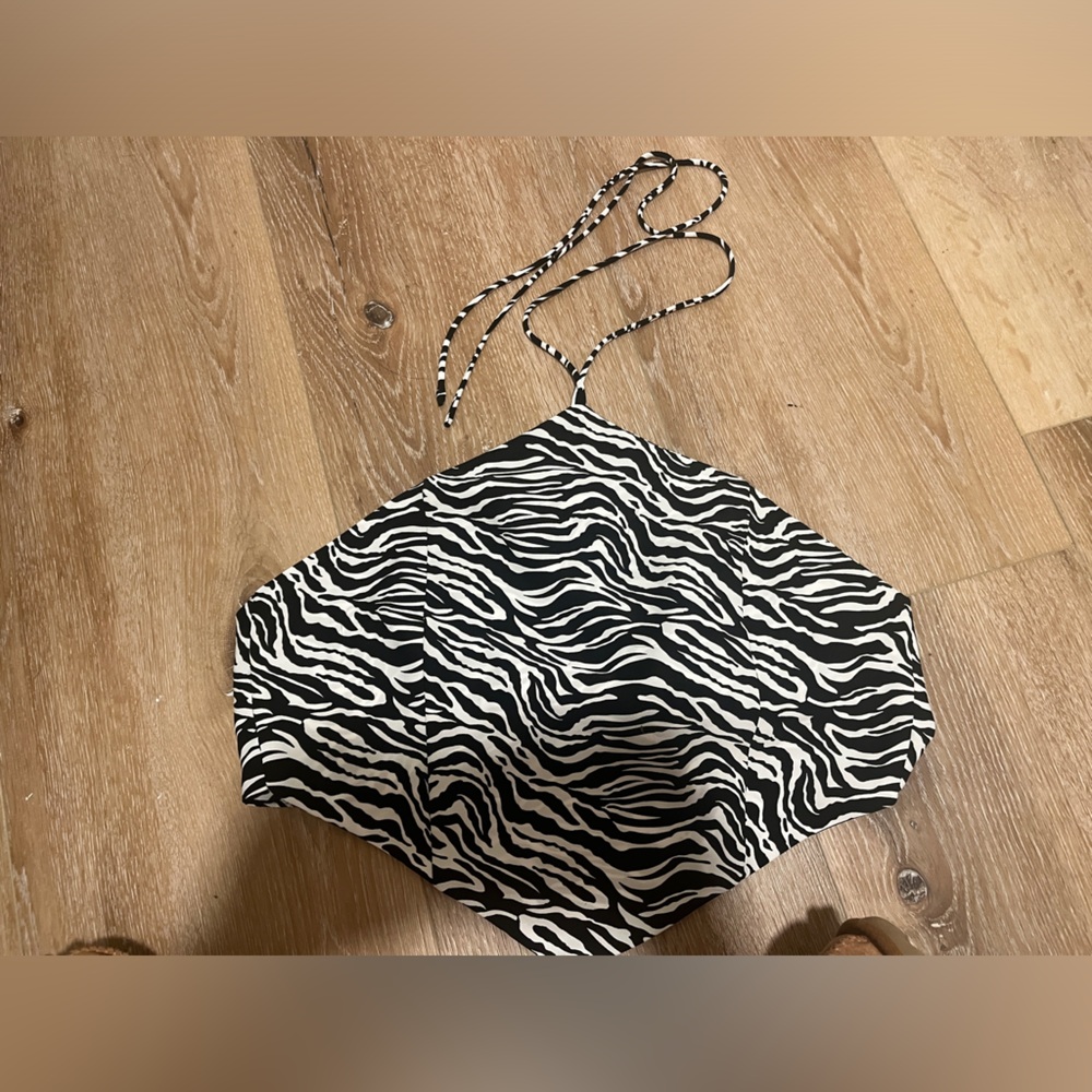 Halter tie crop top